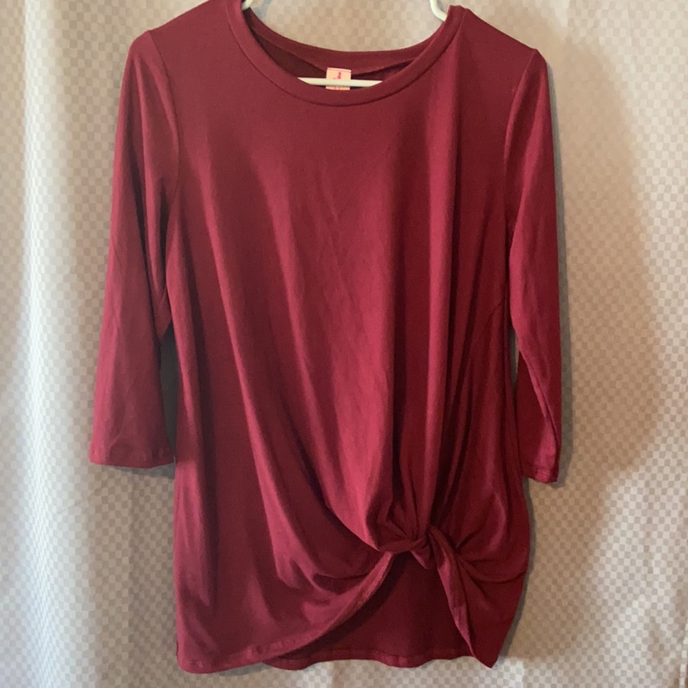 Burgundy front knot top